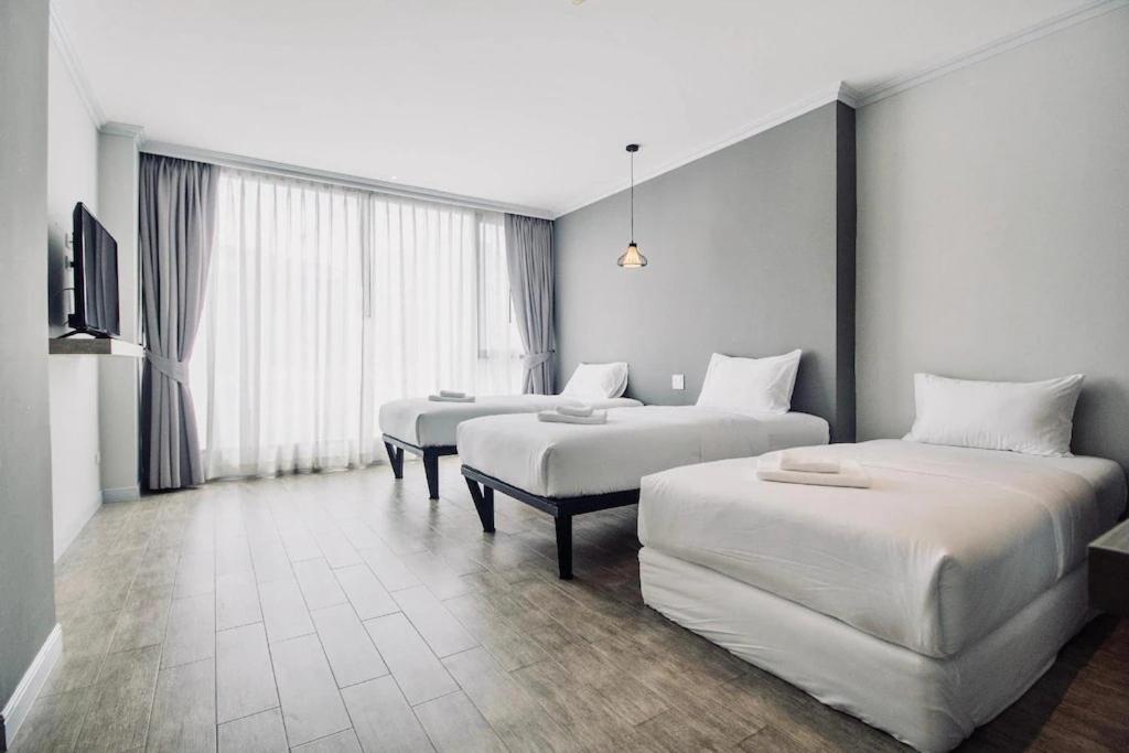 Hotel The Corner Hua Hin Esterno foto