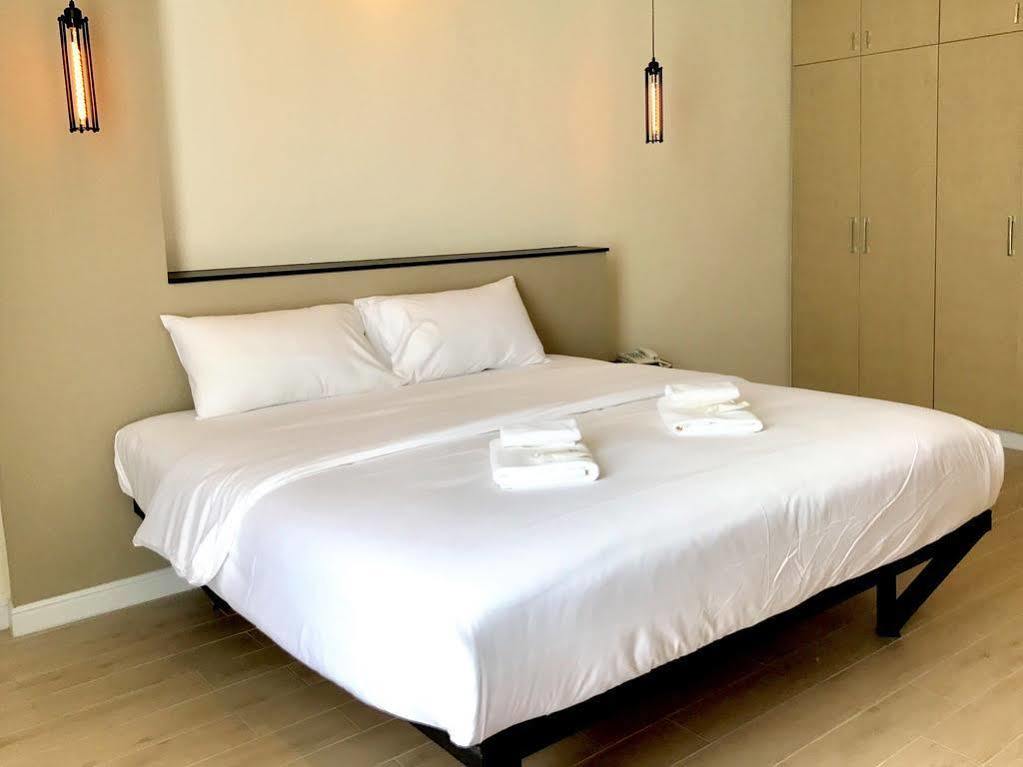 Hotel The Corner Hua Hin Esterno foto
