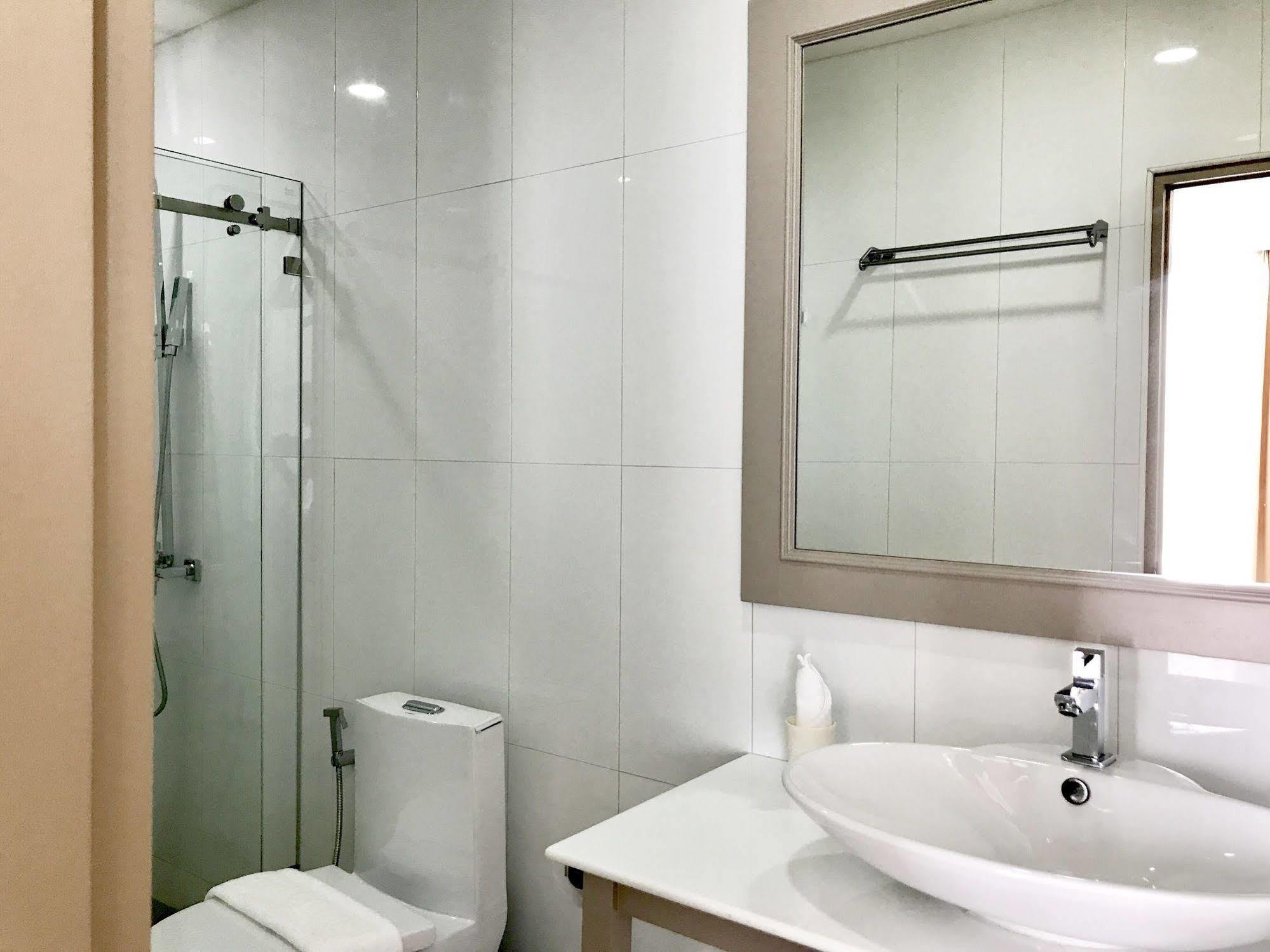 Hotel The Corner Hua Hin Esterno foto